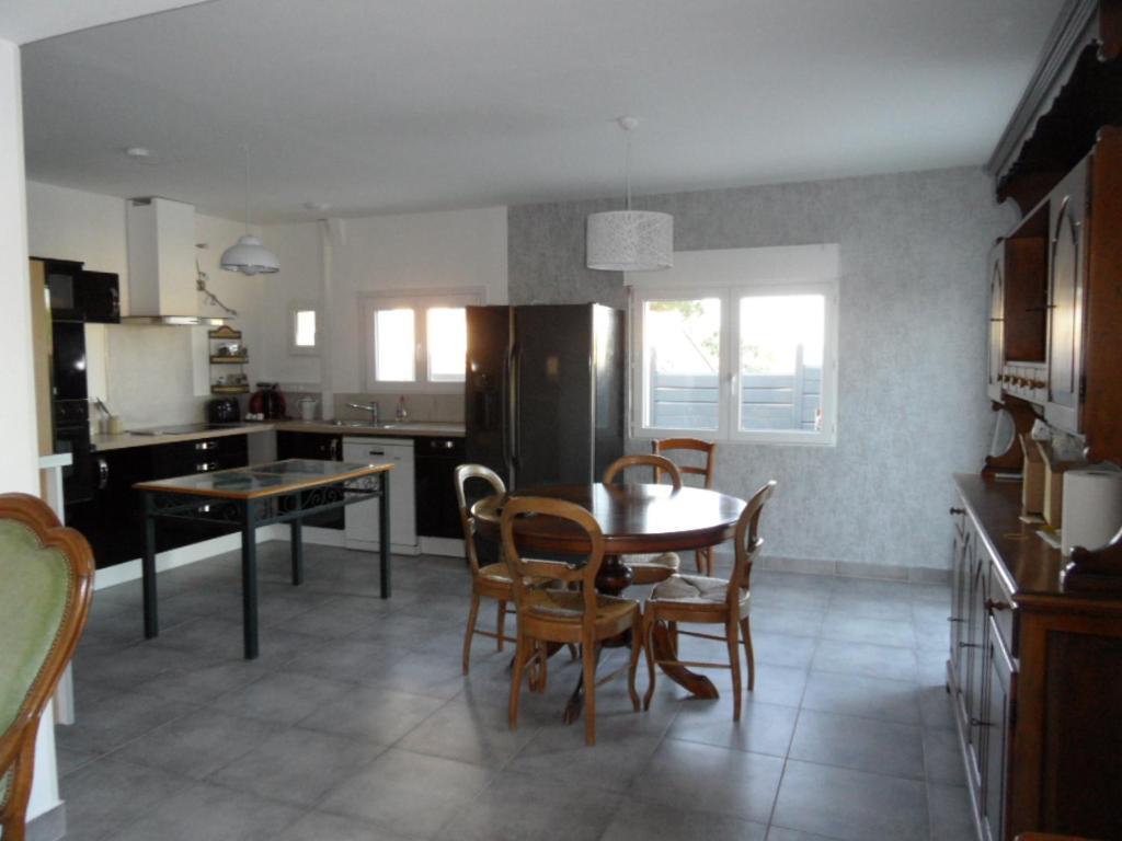 Logement Entre Mer Et Montagne Roujan Luaran gambar